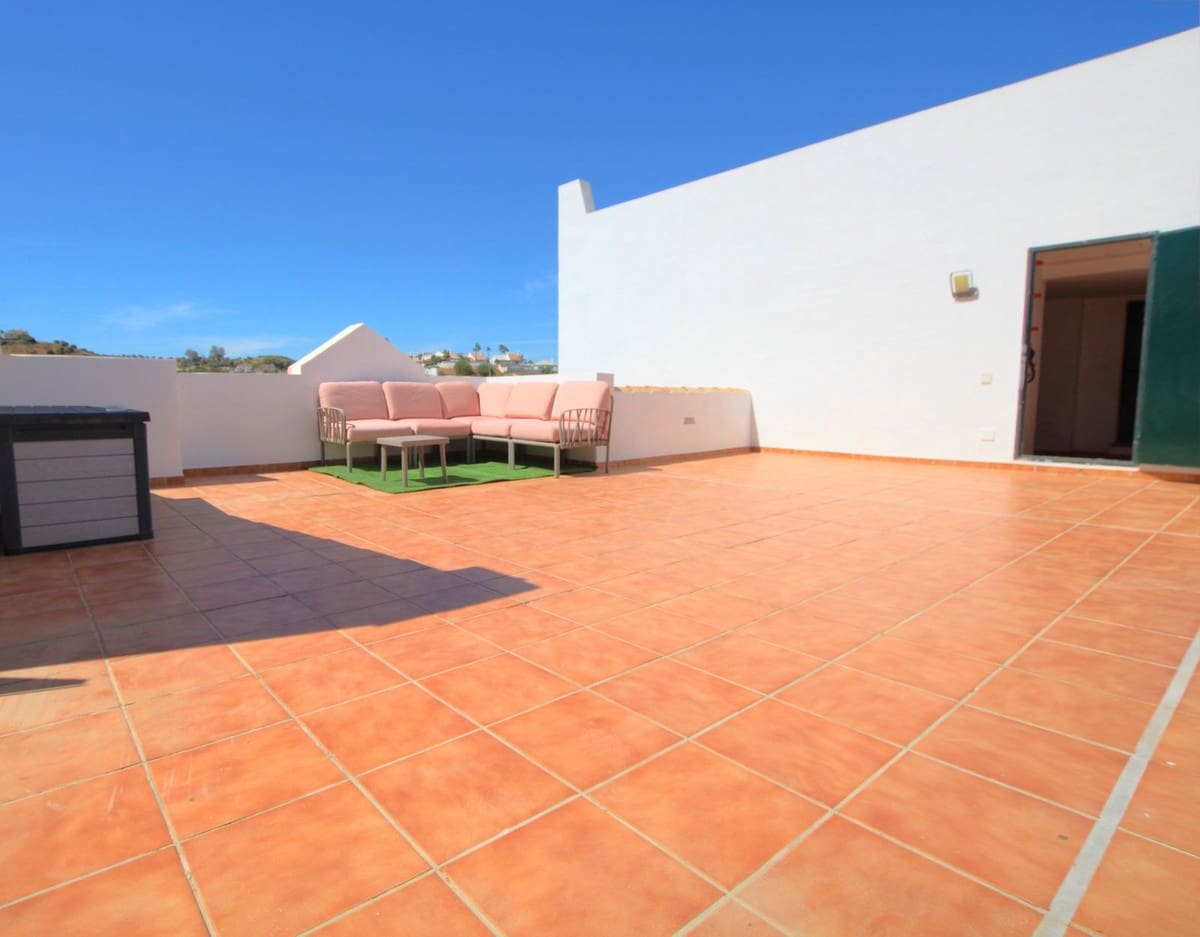 3 bedroom Penthouse for sale in Mijas Costa with pool garage - € 435,000 (Ref: 9257845)
