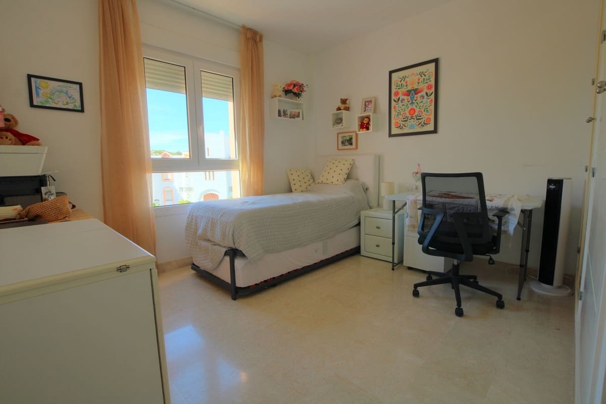 3 bedroom Penthouse for sale in Mijas Costa with pool garage - € 435,000 (Ref: 9257845)
