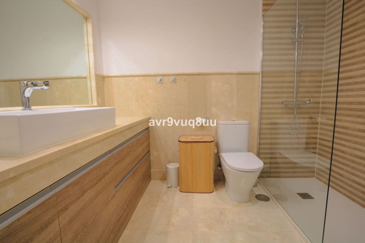 3 bedroom Penthouse for sale in Mijas Costa with pool garage - € 435,000 (Ref: 9257845)