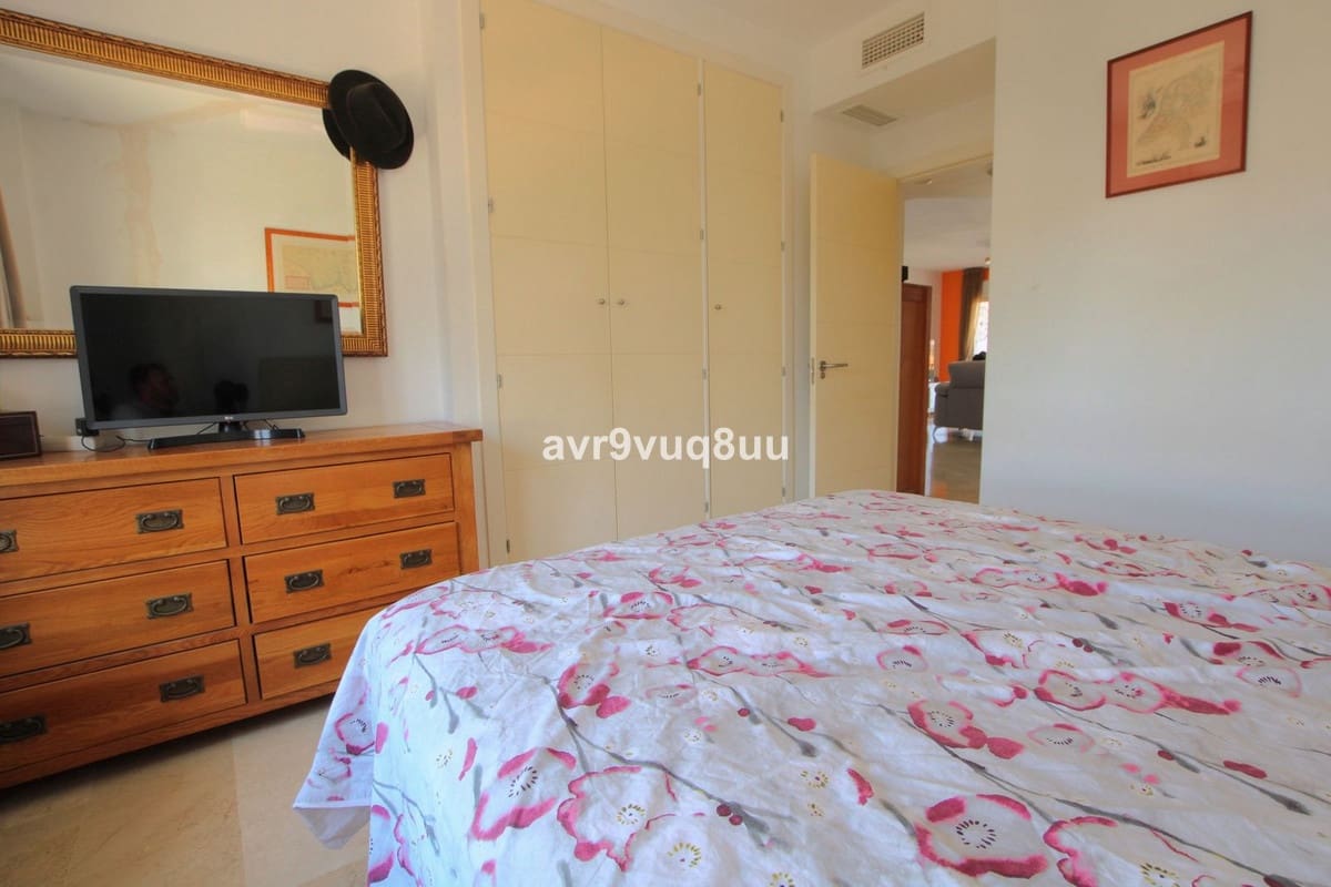 3 bedroom Penthouse for sale in Mijas Costa with pool garage - € 435,000 (Ref: 9257845)