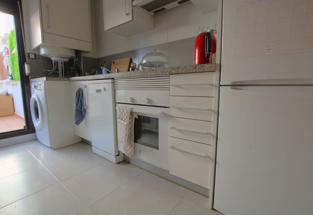 2 slaapkamer Appartement te koop in La Cala de Mijas met zwembad garage - € 375.000 (Ref: 9289767)