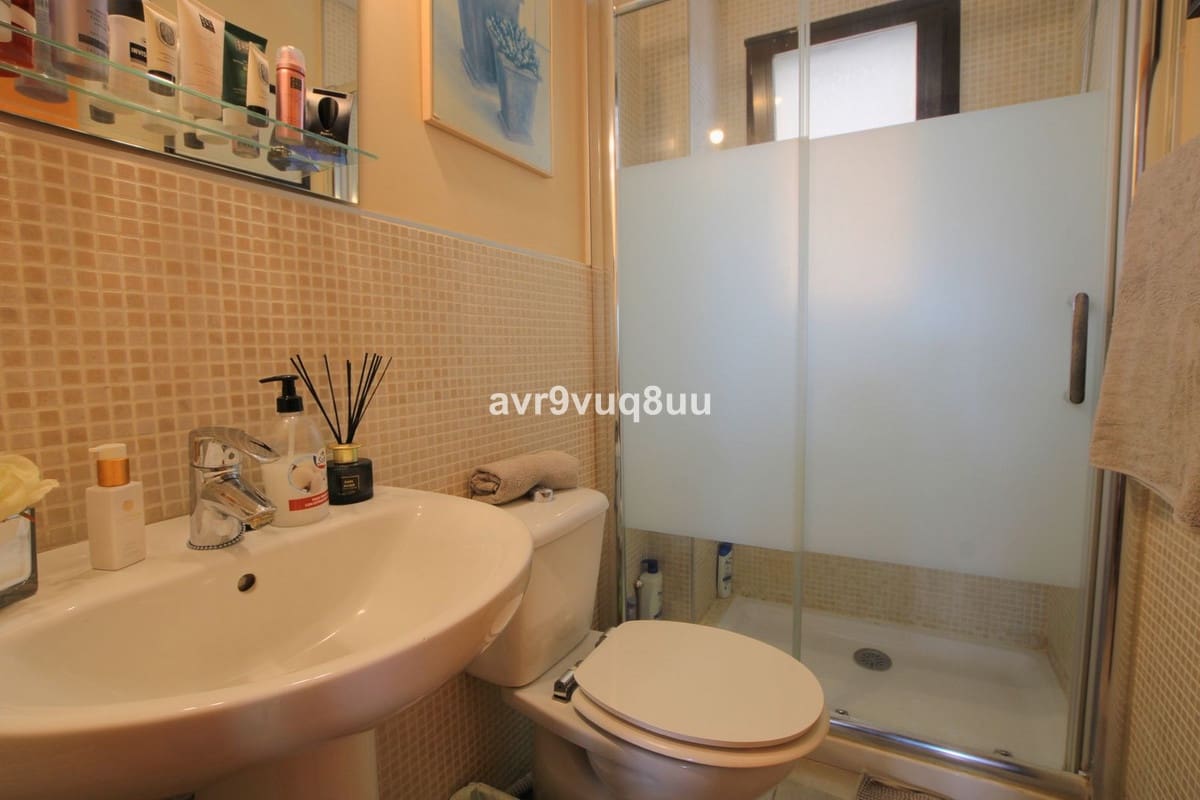 2 bedroom Apartment for sale in La Cala de Mijas with pool garage - € 375,000 (Ref: 9289767)