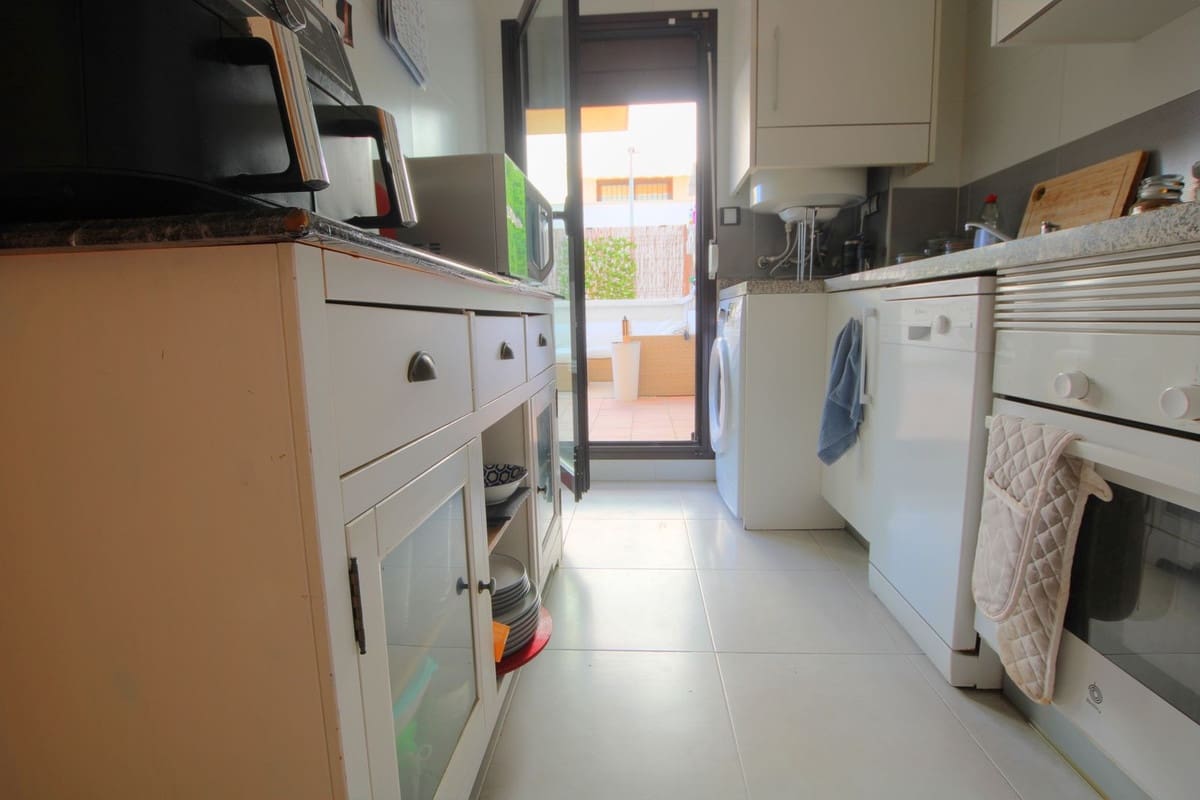 2 slaapkamer Appartement te koop in La Cala de Mijas met zwembad garage - € 375.000 (Ref: 9289767)