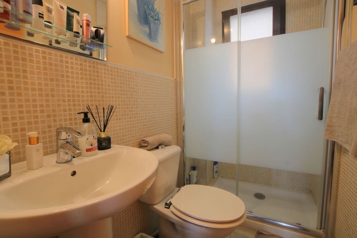 2 slaapkamer Appartement te koop in La Cala de Mijas met zwembad garage - € 375.000 (Ref: 9289767)