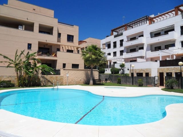 Apartamento de 2 habitaciones en La Cala de Mijas, Mijas en venta con piscina garaje - 375.000 € (Ref: 9289767)