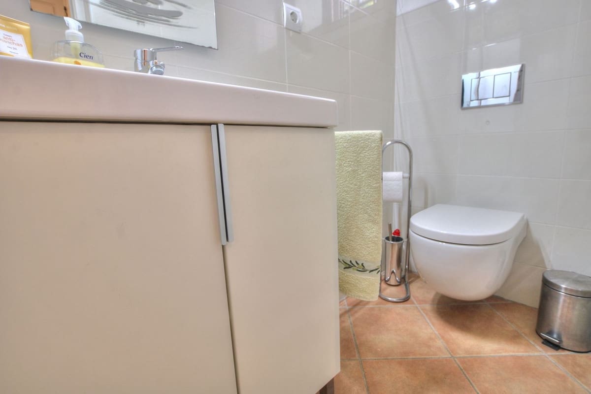 3 soveværelse Semi-Rækkehus til salg i La Cala de Mijas med swimmingpool garage - € 495.000 (Ref: 9311976)