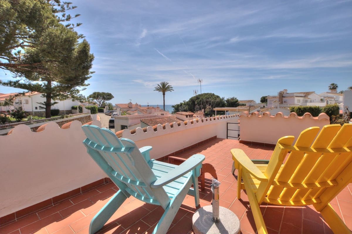 3 soveværelse Semi-Rækkehus til salg i La Cala de Mijas med swimmingpool garage - € 495.000 (Ref: 9311976)
