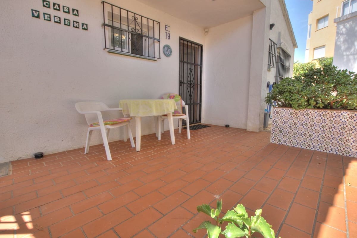 3 soveværelse Semi-Rækkehus til salg i La Cala de Mijas med swimmingpool garage - € 495.000 (Ref: 9311976)