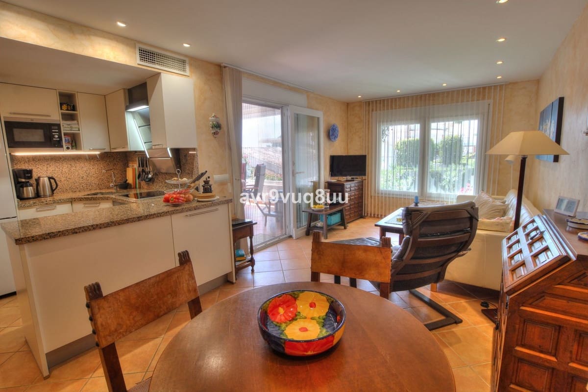 3 camera da letto Villetta Bifamiliare in vendita in La Cala de Mijas con piscina garage - 495.000 € (Rif: 9311976)