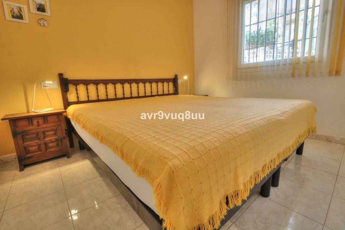 3 camera da letto Villetta Bifamiliare in vendita in La Cala de Mijas con piscina garage - 495.000 € (Rif: 9311976)