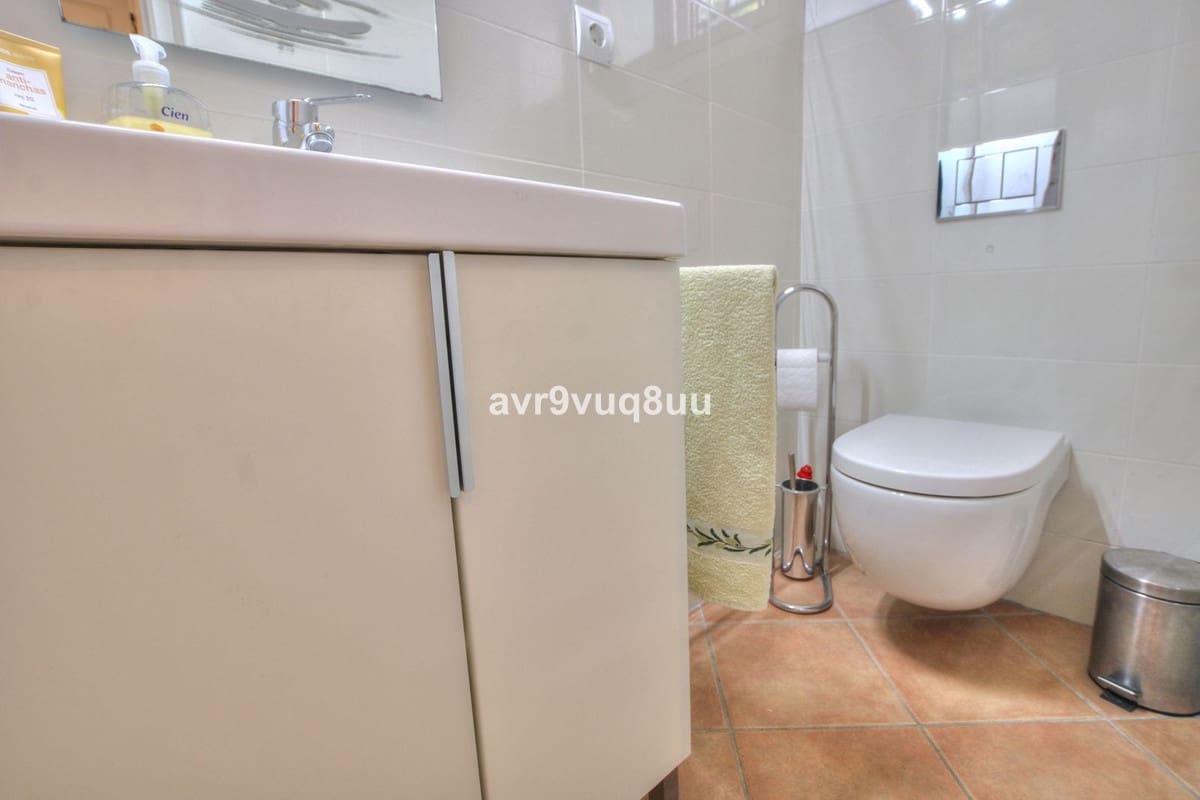 3 camera da letto Villetta Bifamiliare in vendita in La Cala de Mijas con piscina garage - 495.000 € (Rif: 9311976)