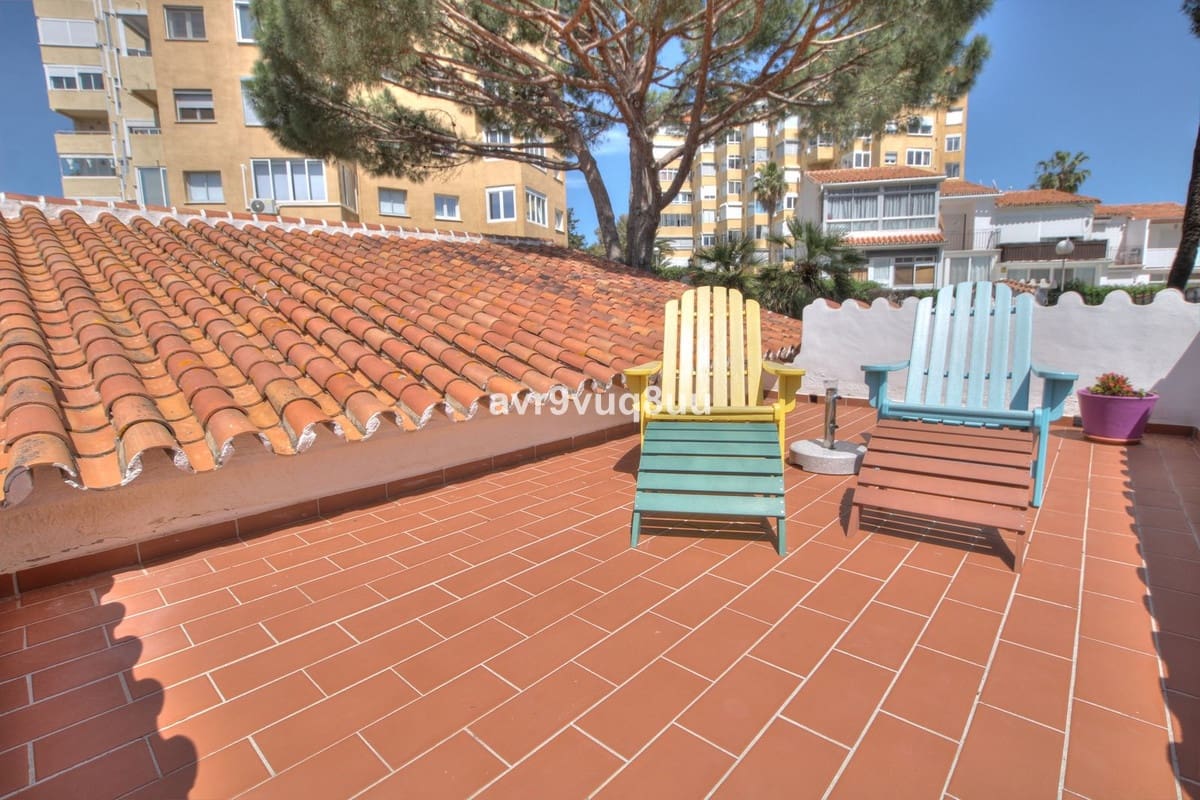 3 camera da letto Villetta Bifamiliare in vendita in La Cala de Mijas con piscina garage - 495.000 € (Rif: 9311976)