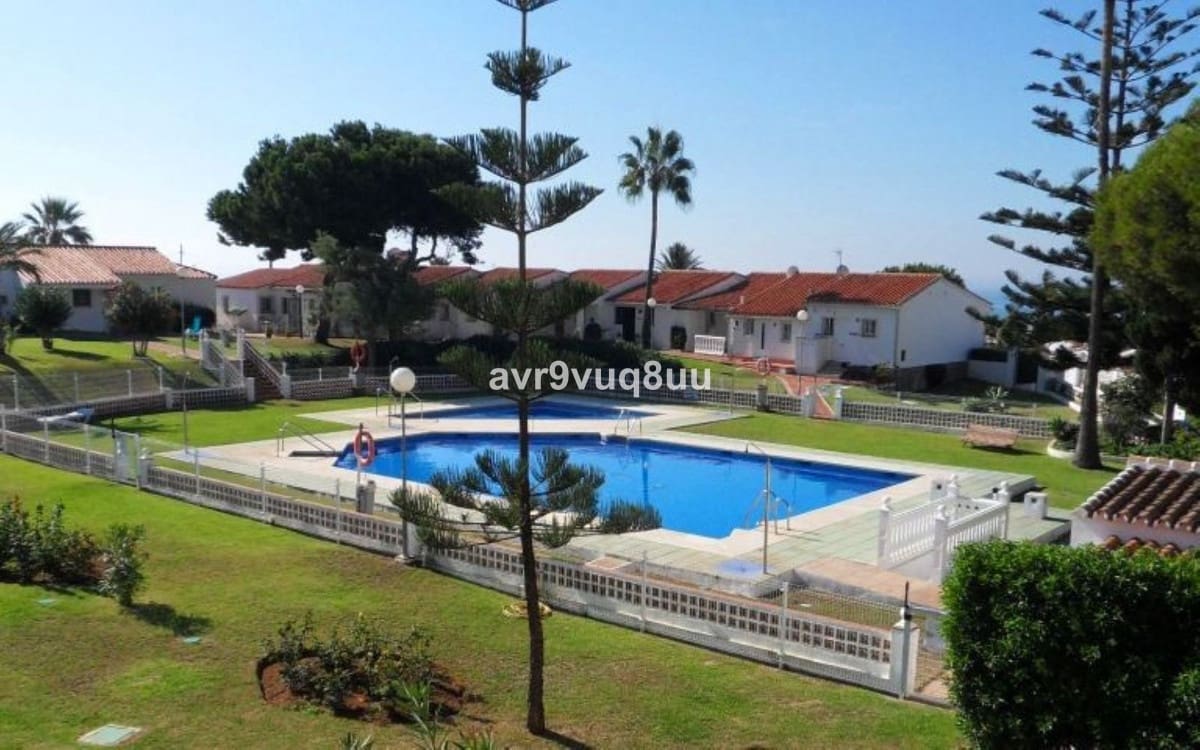 3 camera da letto Villetta Bifamiliare in vendita in La Cala de Mijas con piscina garage - 495.000 € (Rif: 9311976)