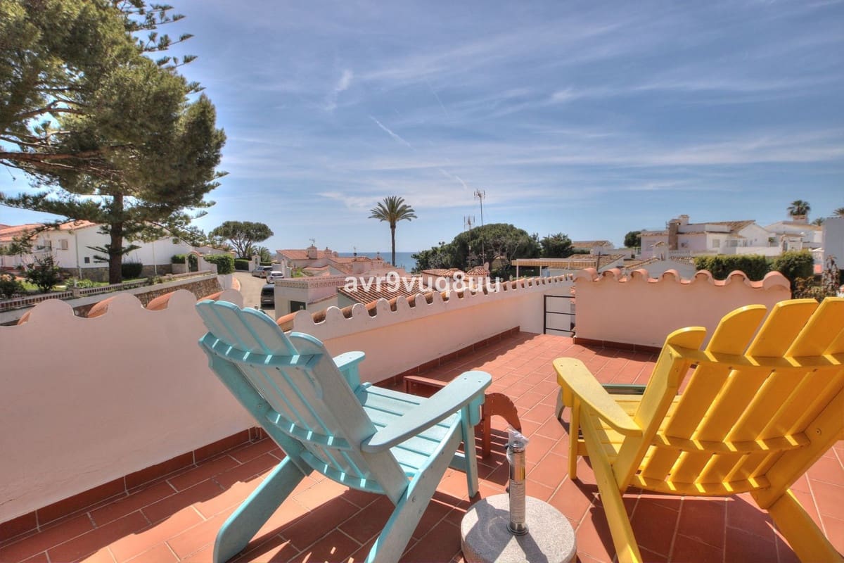 3 camera da letto Villetta Bifamiliare in vendita in La Cala de Mijas con piscina garage - 495.000 € (Rif: 9311976)