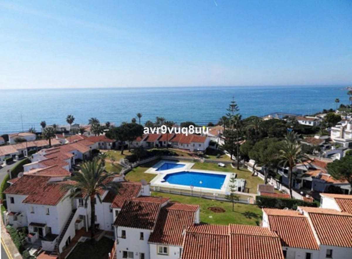 3 camera da letto Villetta Bifamiliare in vendita in La Cala de Mijas con piscina garage - 495.000 € (Rif: 9311976)