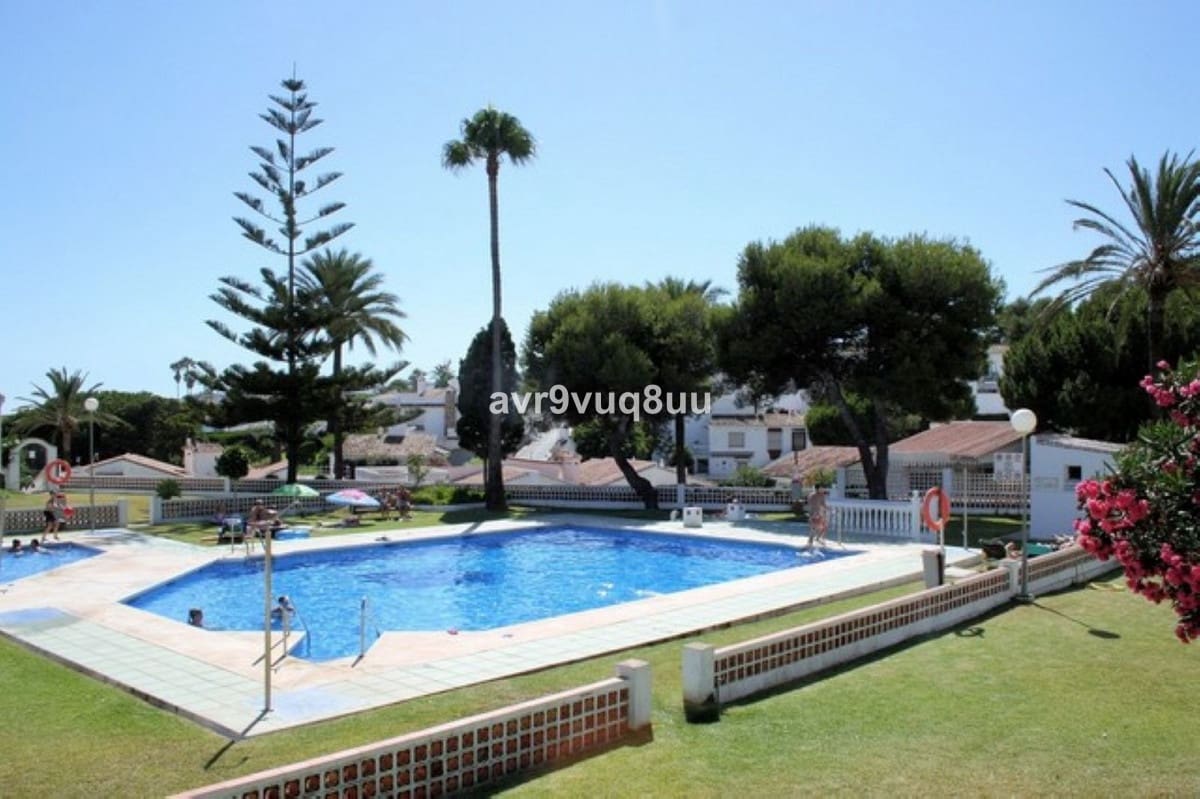 3 chambre Villa/Maison Semi-Mitoyenne à vendre à La Cala de Mijas avec piscine garage - 495 000 € (Ref: 9311976)