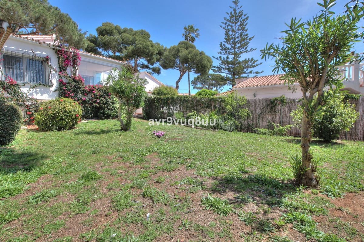 3 chambre Villa/Maison Semi-Mitoyenne à vendre à La Cala de Mijas avec piscine garage - 495 000 € (Ref: 9311976)