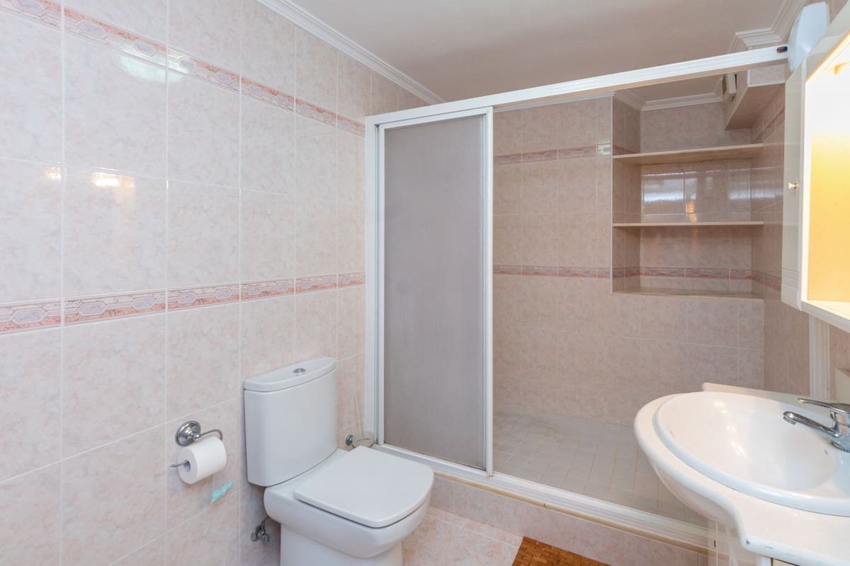 3 soveværelse Lejlighed til salg i Malaga by med swimmingpool garage - € 325.000 (Ref: 9319895)