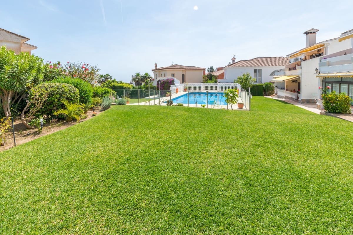 3 soveværelse Lejlighed til salg i Malaga by med swimmingpool garage - € 325.000 (Ref: 9319895)