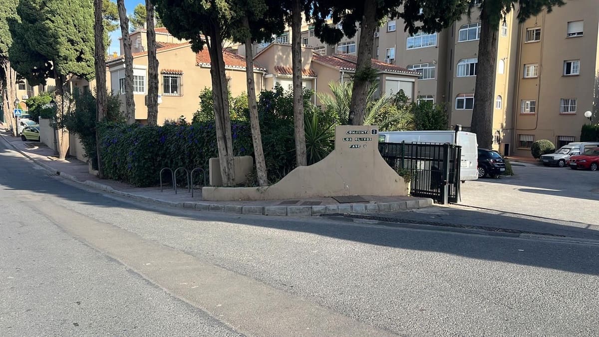 4 camera da letto Villetta Bifamiliare in vendita in El Coto con garage - 375.000 € (Rif: 9341794)