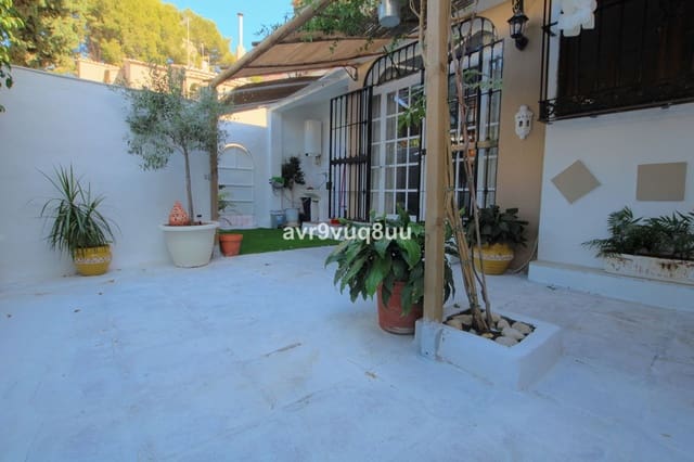 4 bedroom Semi-detached Villa for sale in El Coto, Mijas with garage - € 375,000 (Ref: 9341794)