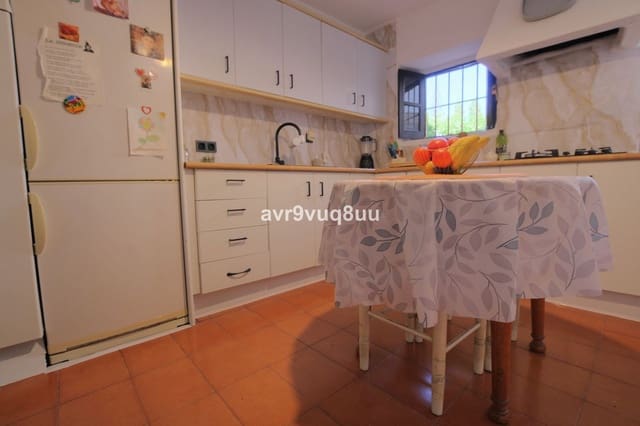 4 bedroom Semi-detached Villa for sale in El Coto, Mijas with garage - € 375,000 (Ref: 9341794)