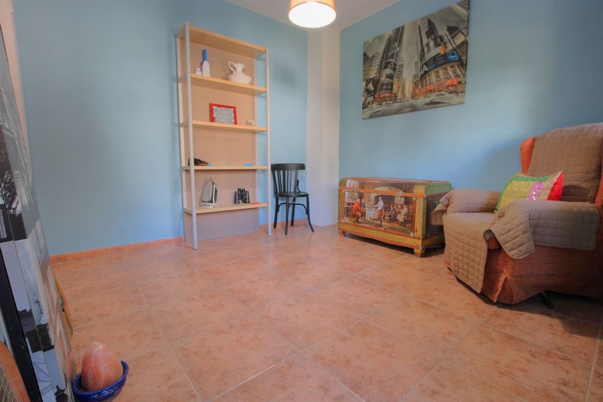 4 bedroom Semi-detached Villa for sale in El Coto with garage - € 375,000 (Ref: 9341794)