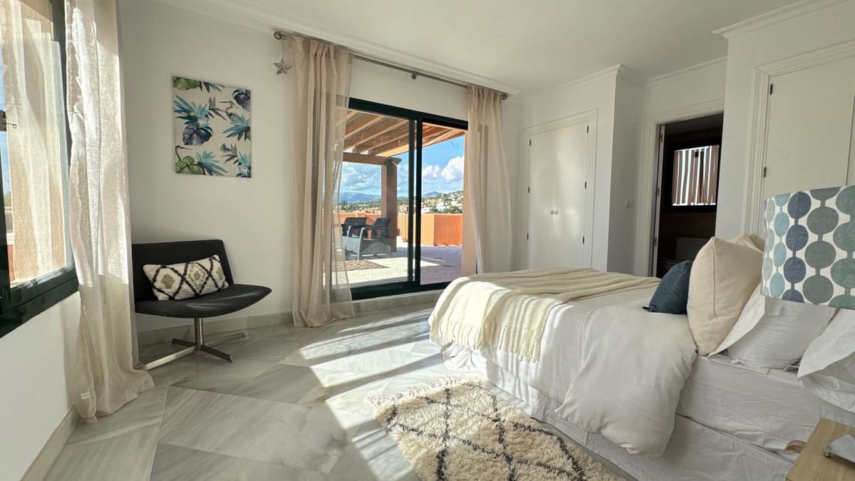 3 soverom Leilighet til salgs i Cabopino med svømmebasseng - € 675 000 (Ref: 9344182)