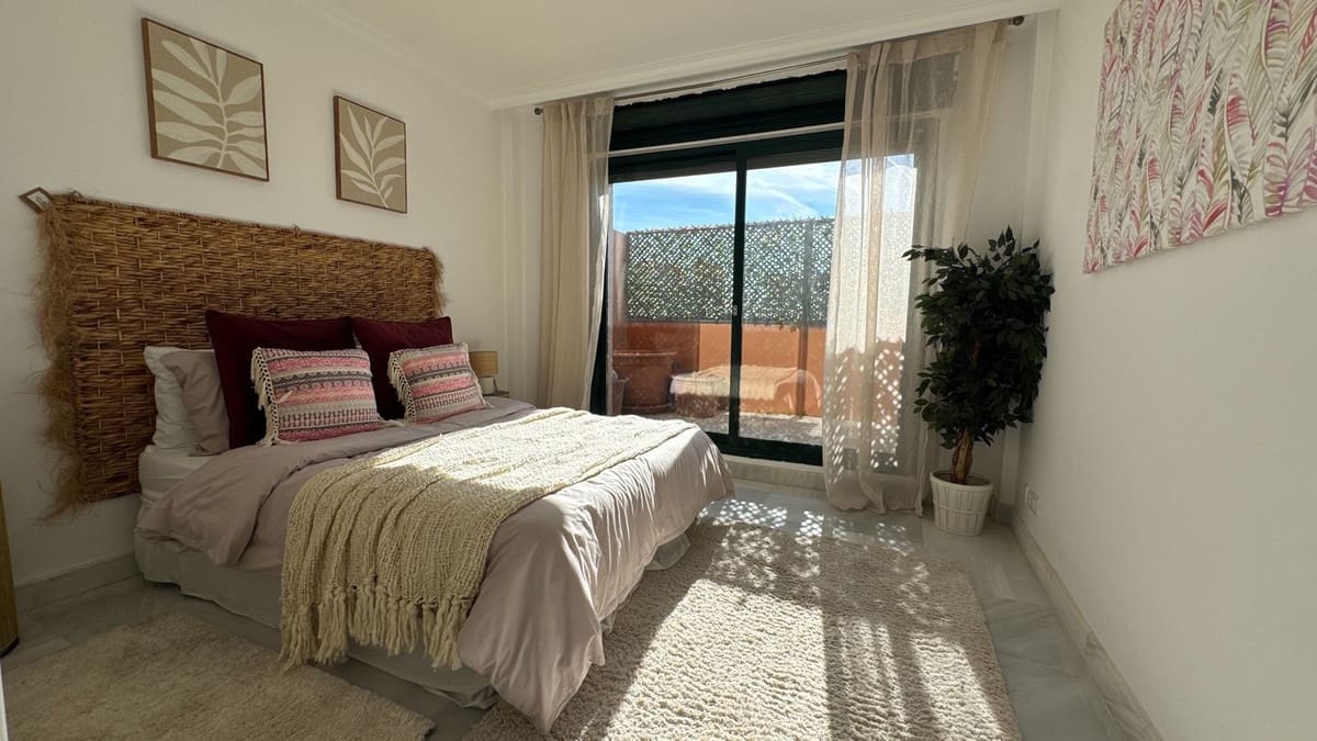 3 soverom Leilighet til salgs i Cabopino med svømmebasseng - € 675 000 (Ref: 9344182)