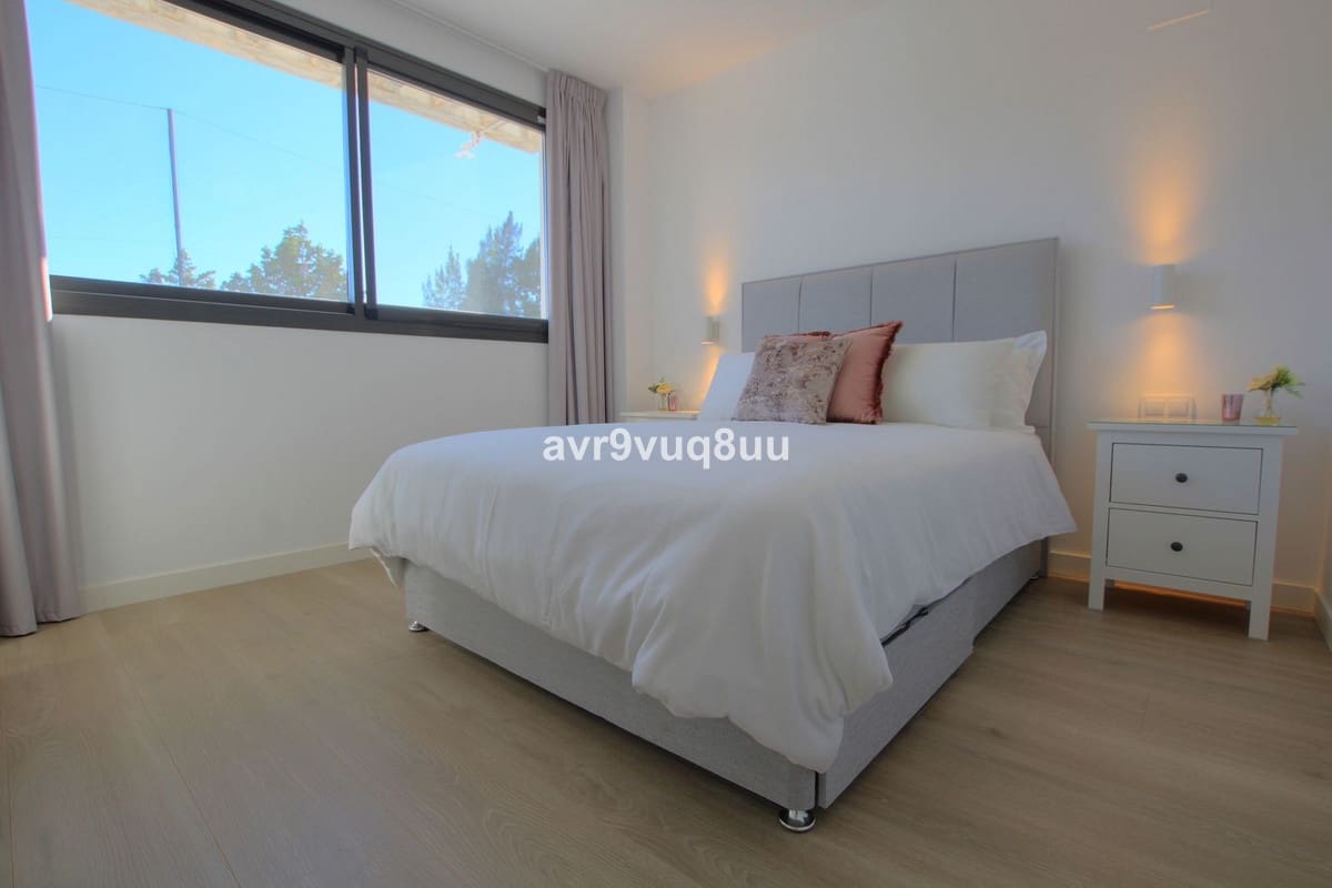 2 bedroom Apartment for sale in La Cala de Mijas with pool garage - € 495,000 (Ref: 9357792)
