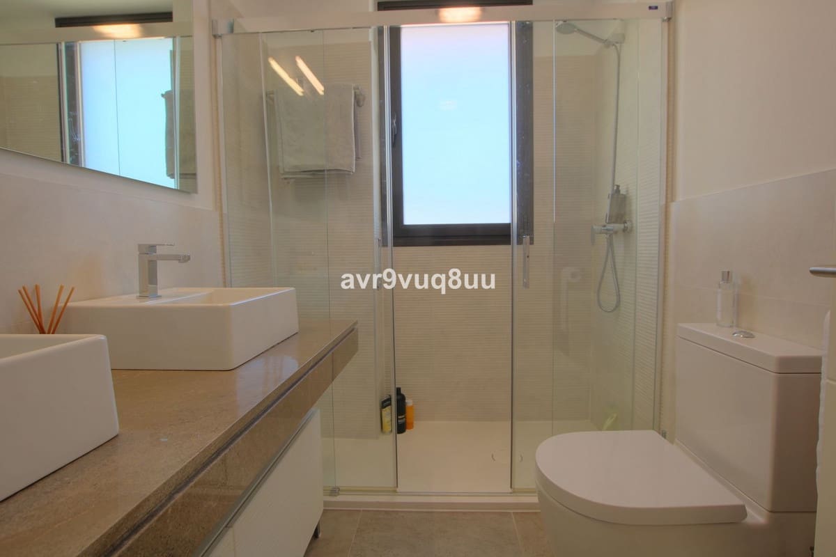 2 bedroom Apartment for sale in La Cala de Mijas with pool garage - € 495,000 (Ref: 9357792)