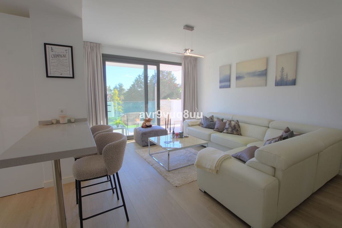 2 bedroom Apartment for sale in La Cala de Mijas with pool garage - € 495,000 (Ref: 9357792)