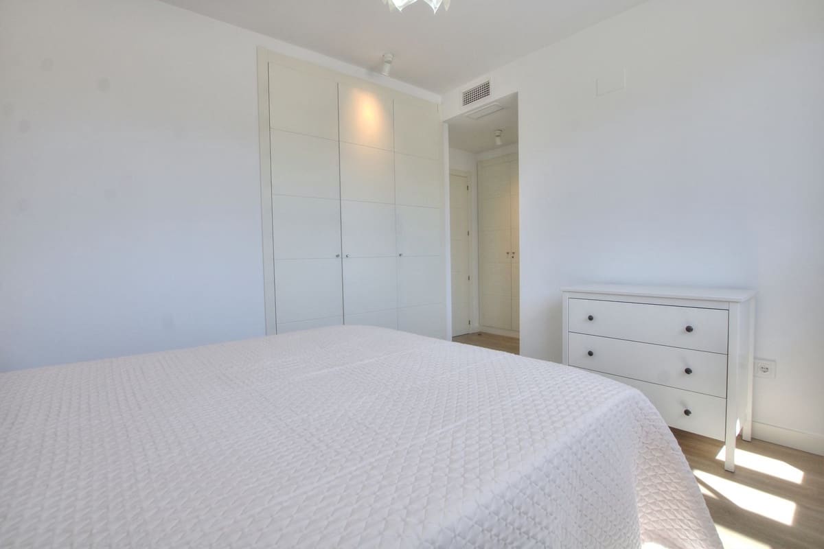 2 sypialnia Apartament na sprzedaż w La Cala de Mijas z basenem garażem - 495 000 € (Ref: 9357792)