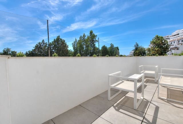 2 makuuhuone Huoneisto myytävänä paikassa La Cala de Mijas, Mijas mukana uima-altaan 
autotalli - 495 000 € (Ref: 9357792)