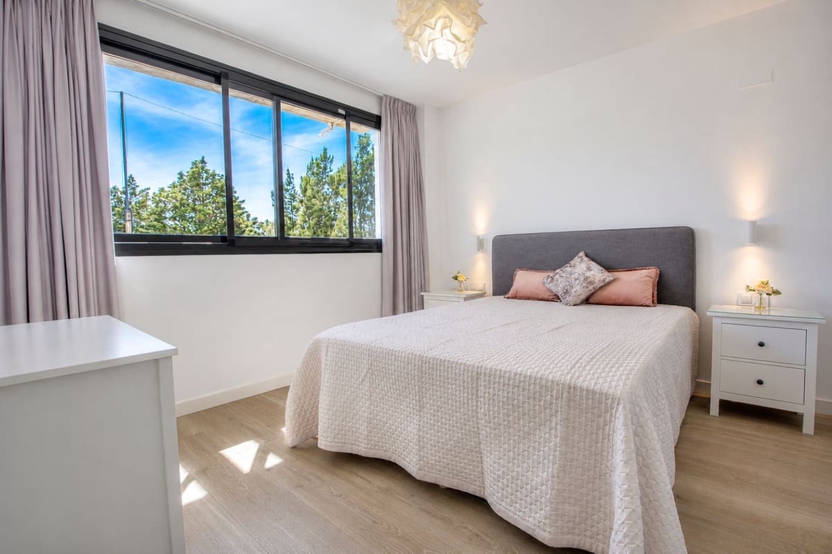 2 sypialnia Apartament na sprzedaż w La Cala de Mijas z basenem garażem - 495 000 € (Ref: 9357792)