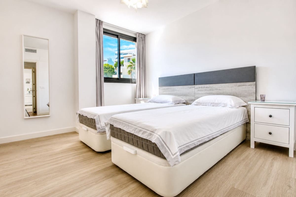 2 sypialnia Apartament na sprzedaż w La Cala de Mijas z basenem garażem - 495 000 € (Ref: 9357792)