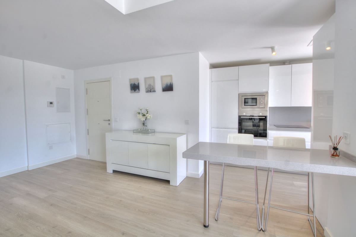 2 sypialnia Apartament na sprzedaż w La Cala de Mijas z basenem garażem - 495 000 € (Ref: 9357792)