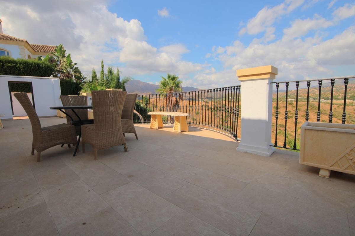 7 soveværelse Villa til salg i La Cala Golf med swimmingpool garage - € 1.250.000 (Ref: 9360517)