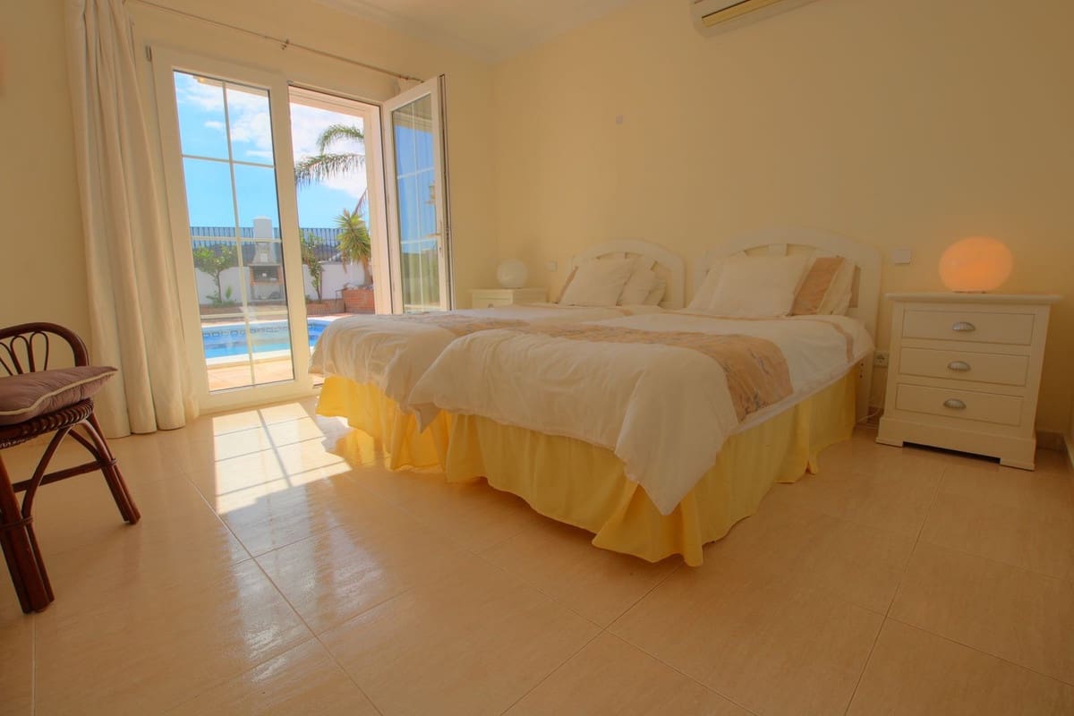 7 soveværelse Villa til salg i La Cala Golf med swimmingpool garage - € 1.250.000 (Ref: 9360517)