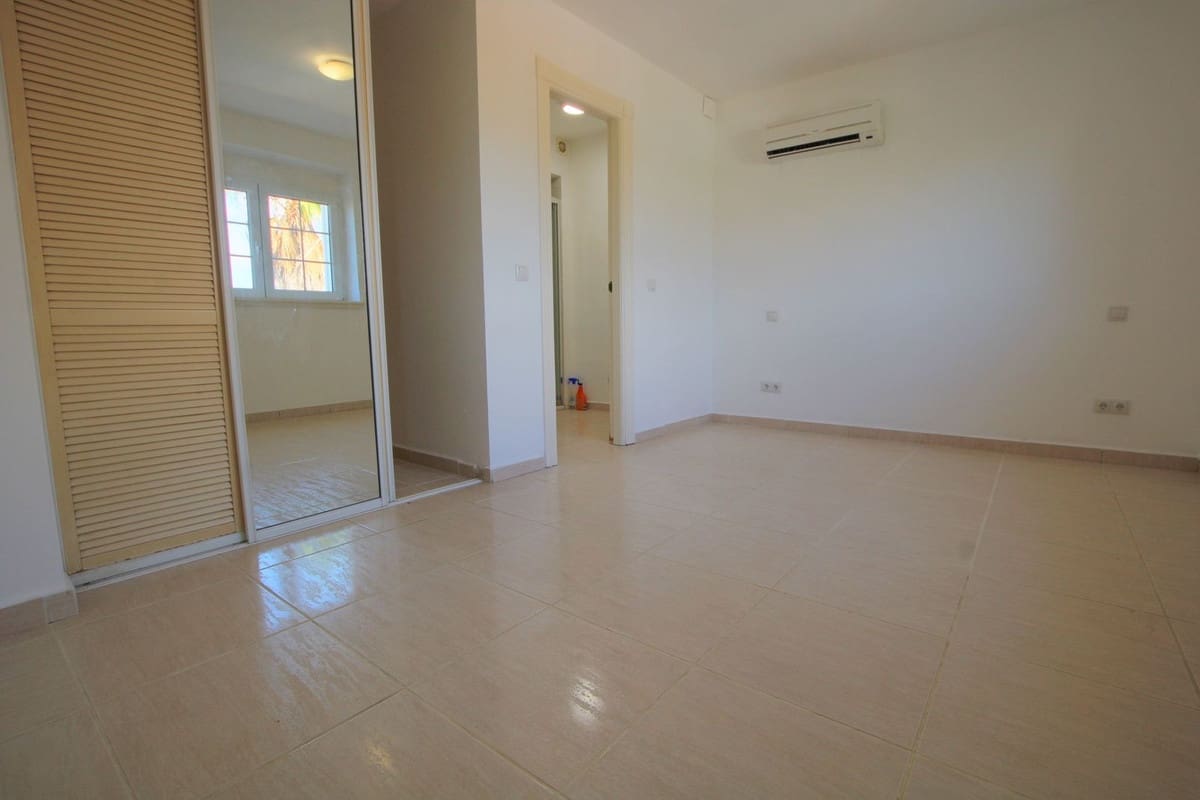 7 soveværelse Villa til salg i La Cala Golf med swimmingpool garage - € 1.250.000 (Ref: 9360517)