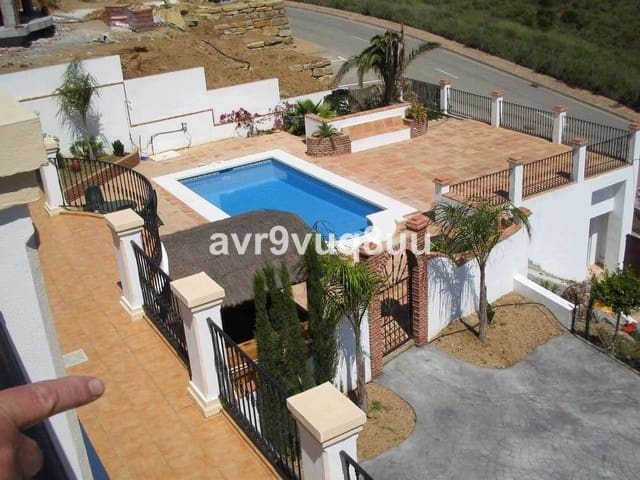7 sypialnia Willa na sprzedaż w La Cala Golf, Mijas z basenem garażem - 1 250 000 € (Ref: 9360517)