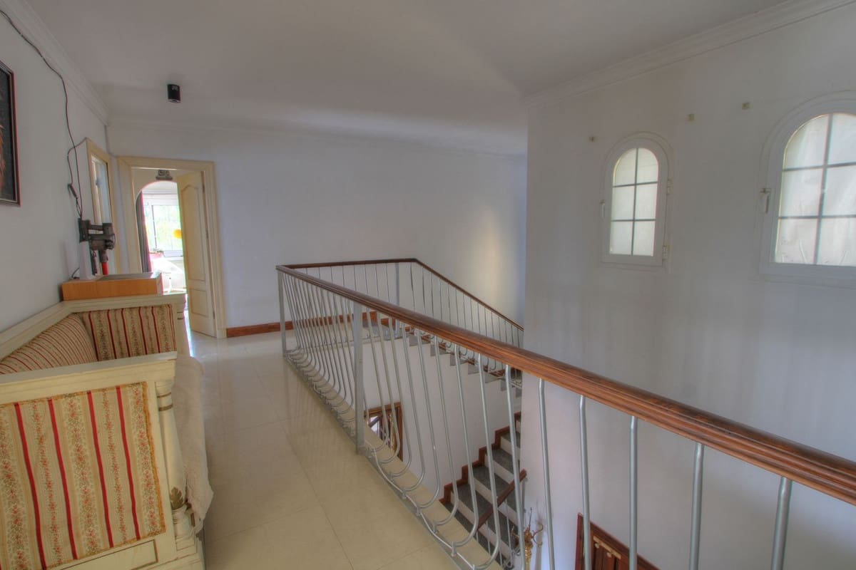 5 bedroom Villa for sale in Mijas Golf with pool garage - € 975,000 (Ref: 9378148)