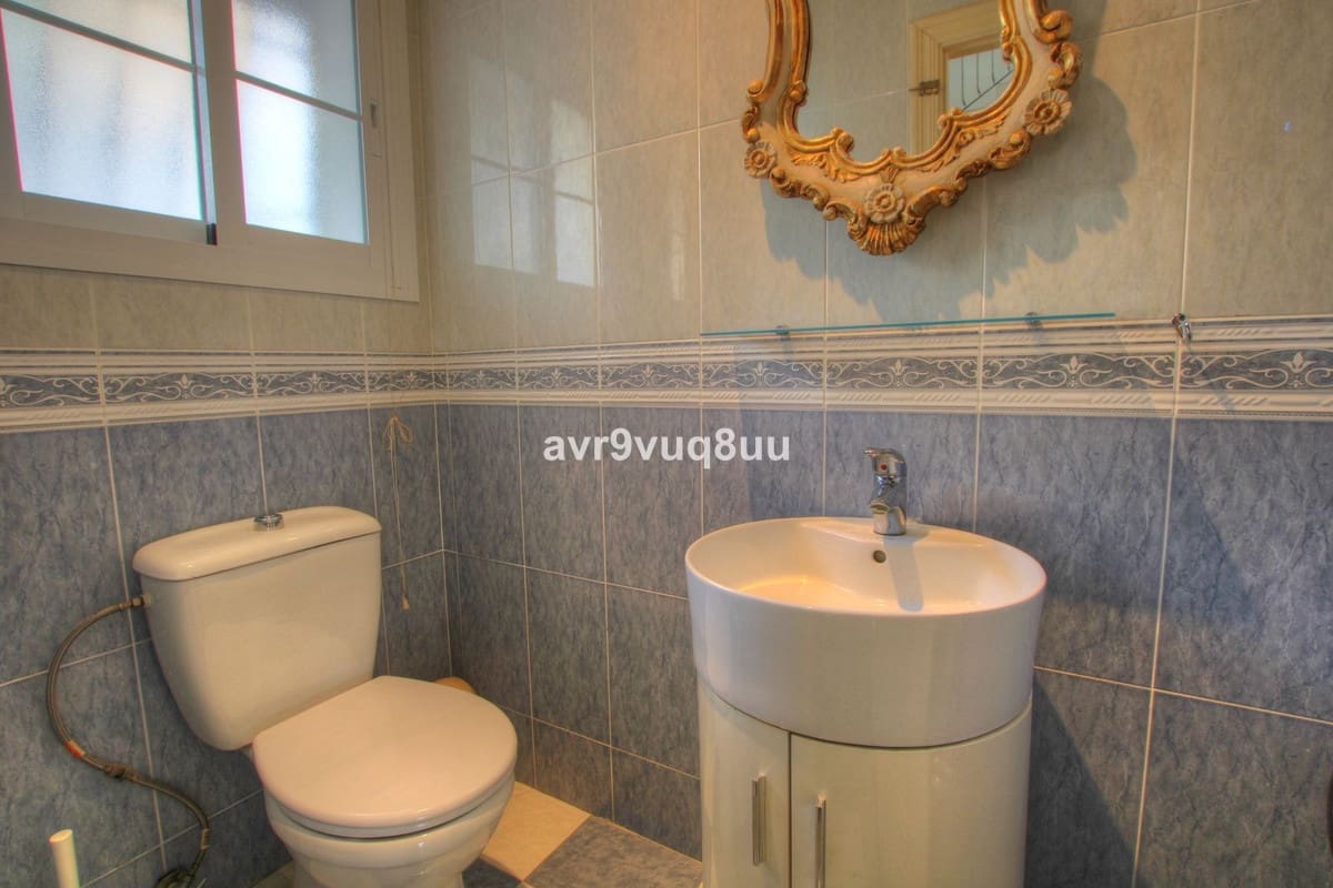 5 bedroom Villa for sale in Mijas Golf with pool garage - € 975,000 (Ref: 9378148)