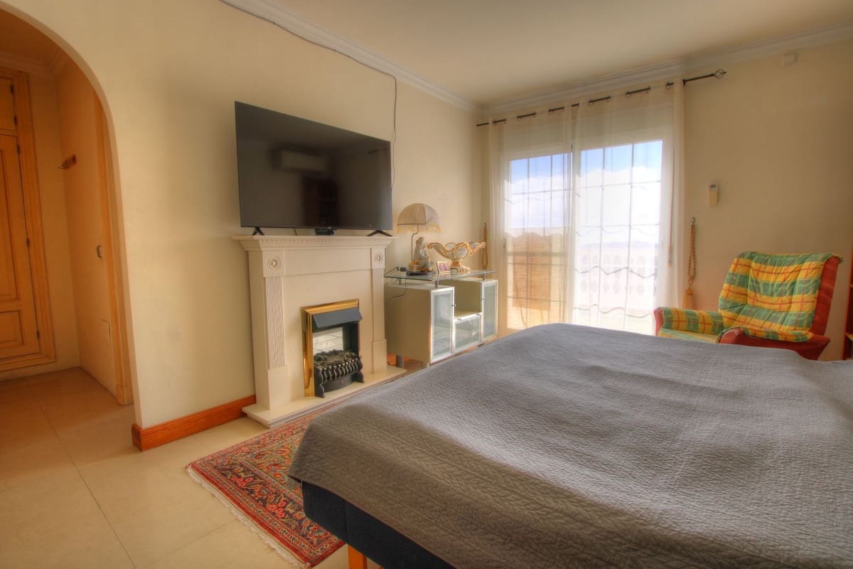 5 quarto Moradia para venda em Mijas Golf com piscina garagem - 975 000 € (Ref: 9378148)