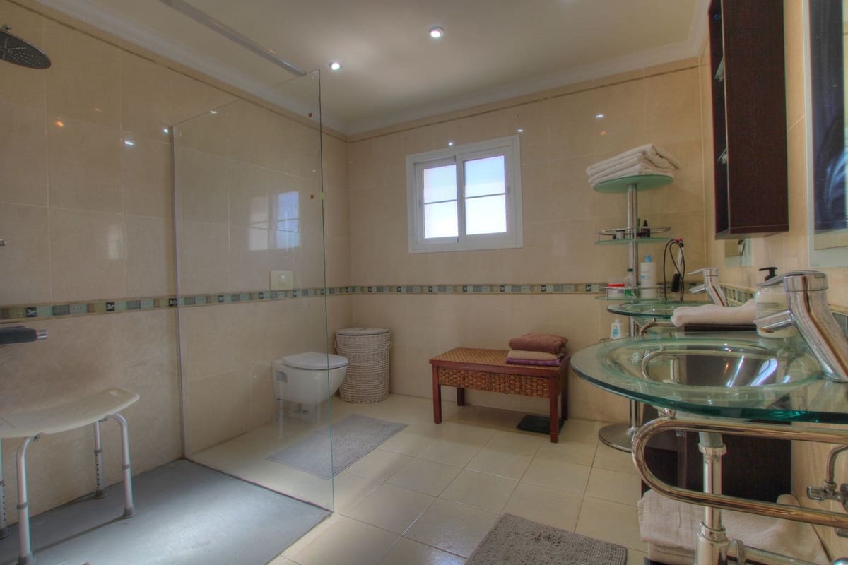 5 quarto Moradia para venda em Mijas Golf com piscina garagem - 975 000 € (Ref: 9378148)
