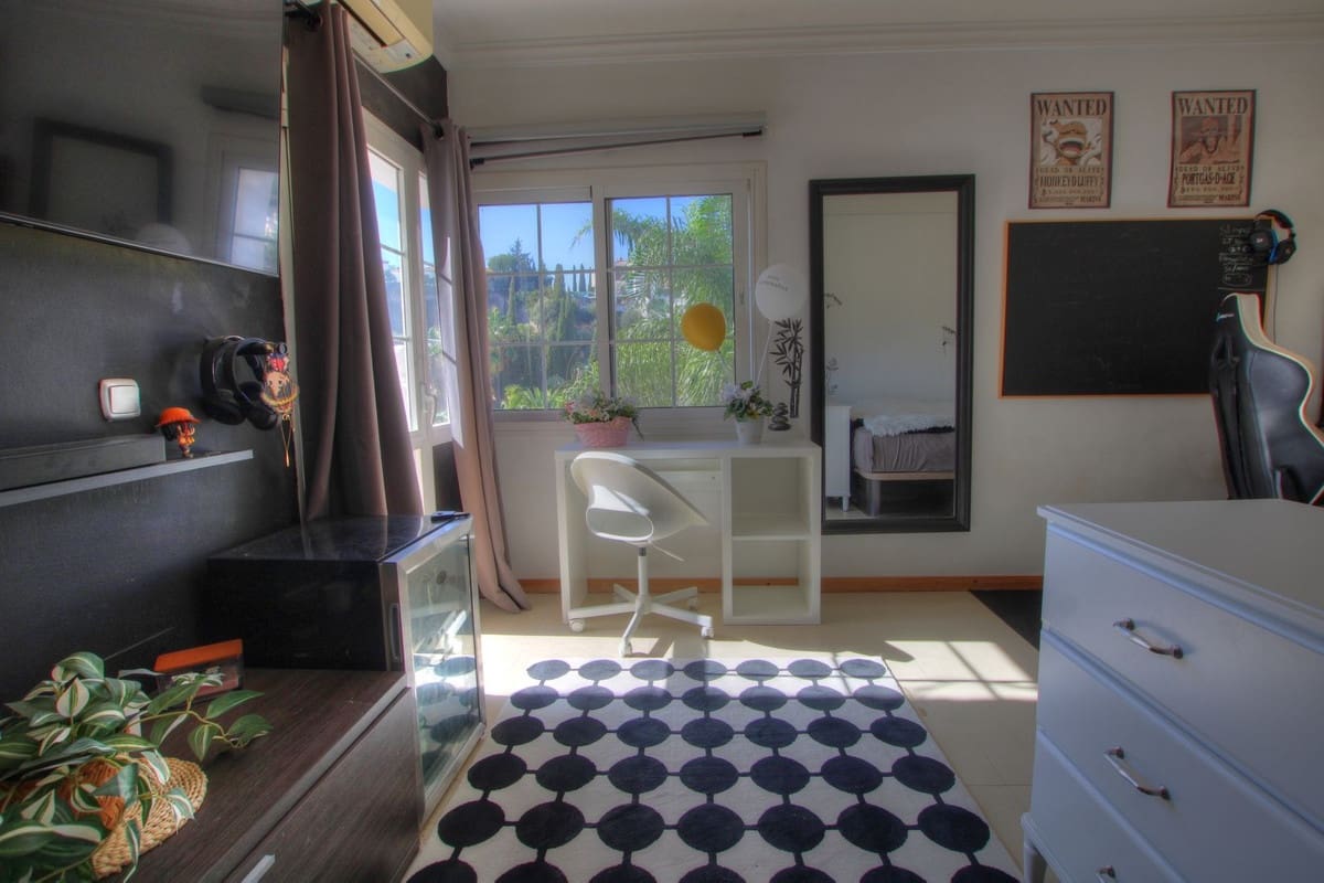 5 quarto Moradia para venda em Mijas Golf com piscina garagem - 975 000 € (Ref: 9378148)