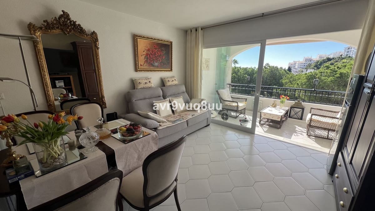 1 Zimmer Studio zu verkaufen in Miraflores mit Pool Garage - 249.950 € (Ref: 9400074)