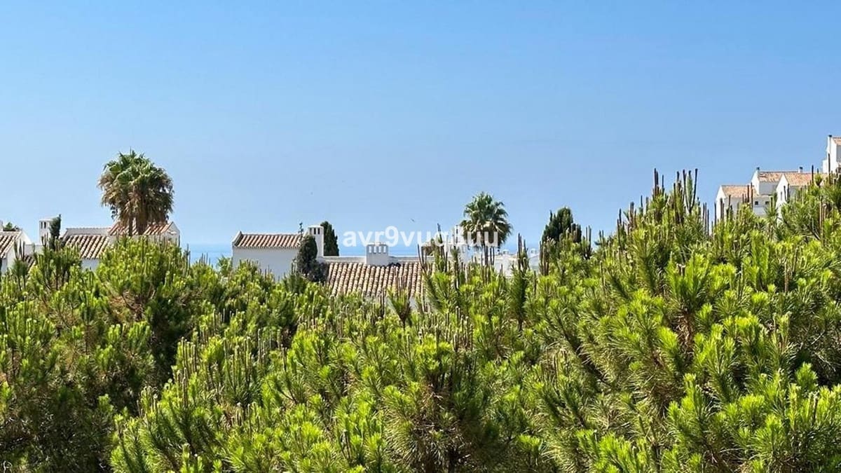 1 Zimmer Studio zu verkaufen in Miraflores mit Pool Garage - 249.950 € (Ref: 9400074)