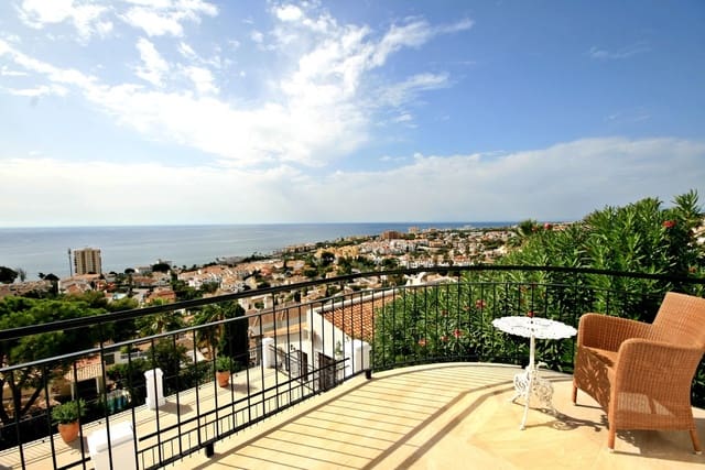 4 soverom Villa til salgs i Riviera del Sol, Mijas med svømmebasseng garasje - € 1 750 000 (Ref: 9402673)