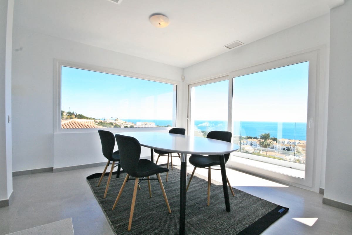 4 Zimmer Villa zu verkaufen in Riviera del Sol mit Pool Garage - 1.750.000 € (Ref: 9402673)